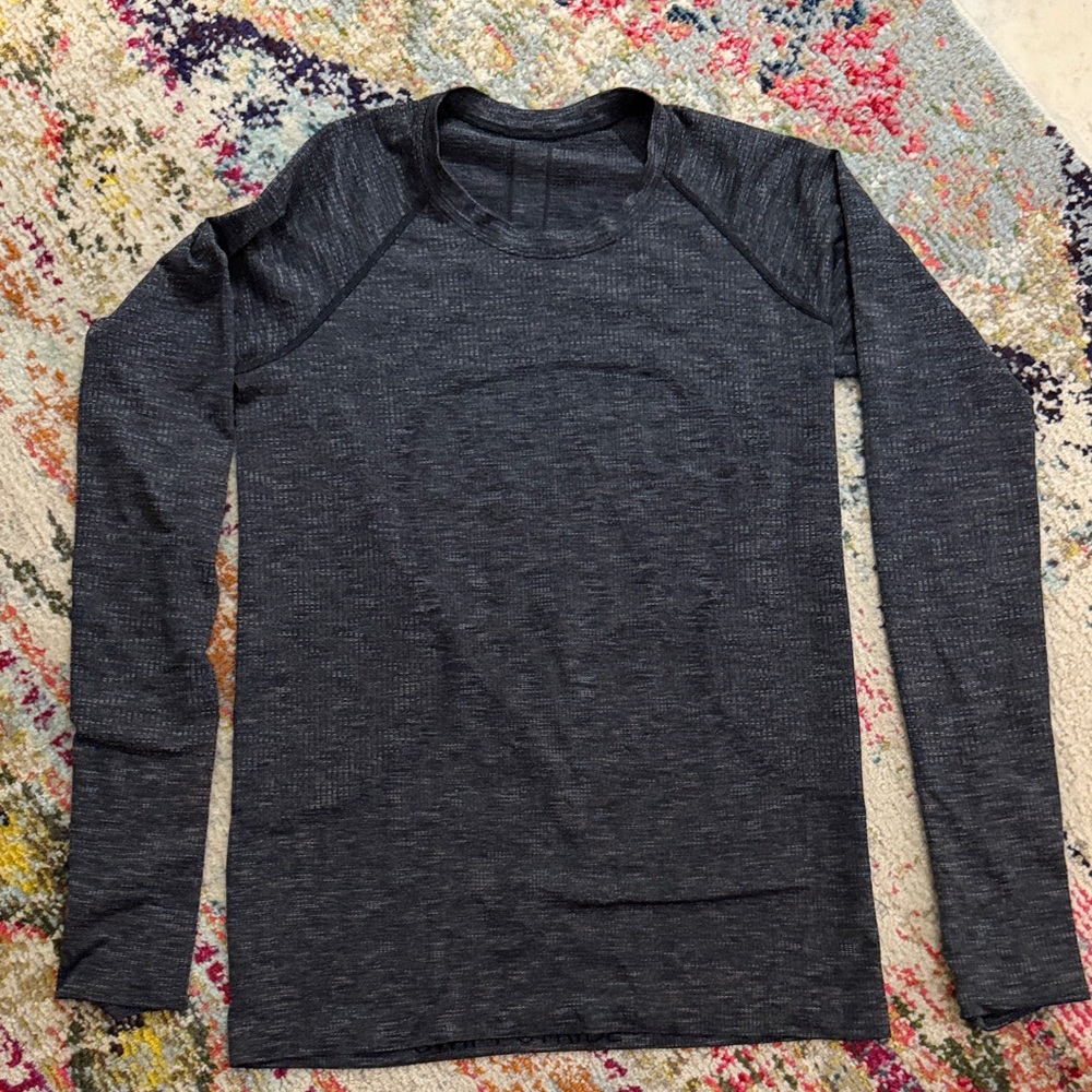 Lululemon Swiftly Tech Long Sleeve Crew size 8 black on black